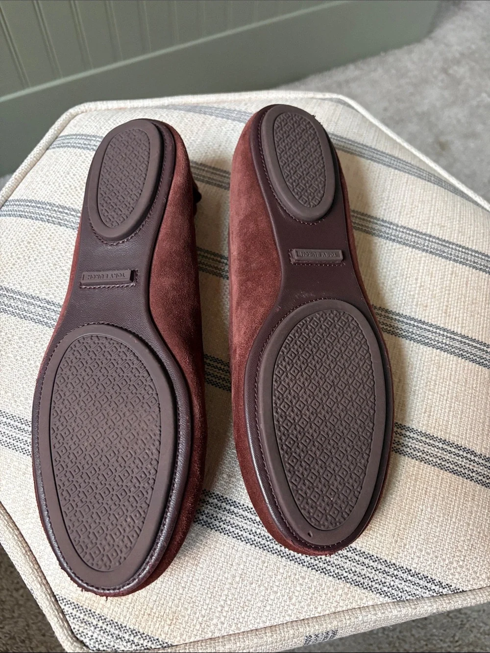 Tory Burch Burgundy Suede Reva Ballet Flats - Picture 2 of 4